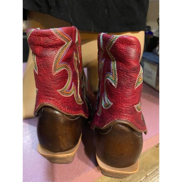 Twisted X fold over boots. (size 7.5) - Picture 3 of 7